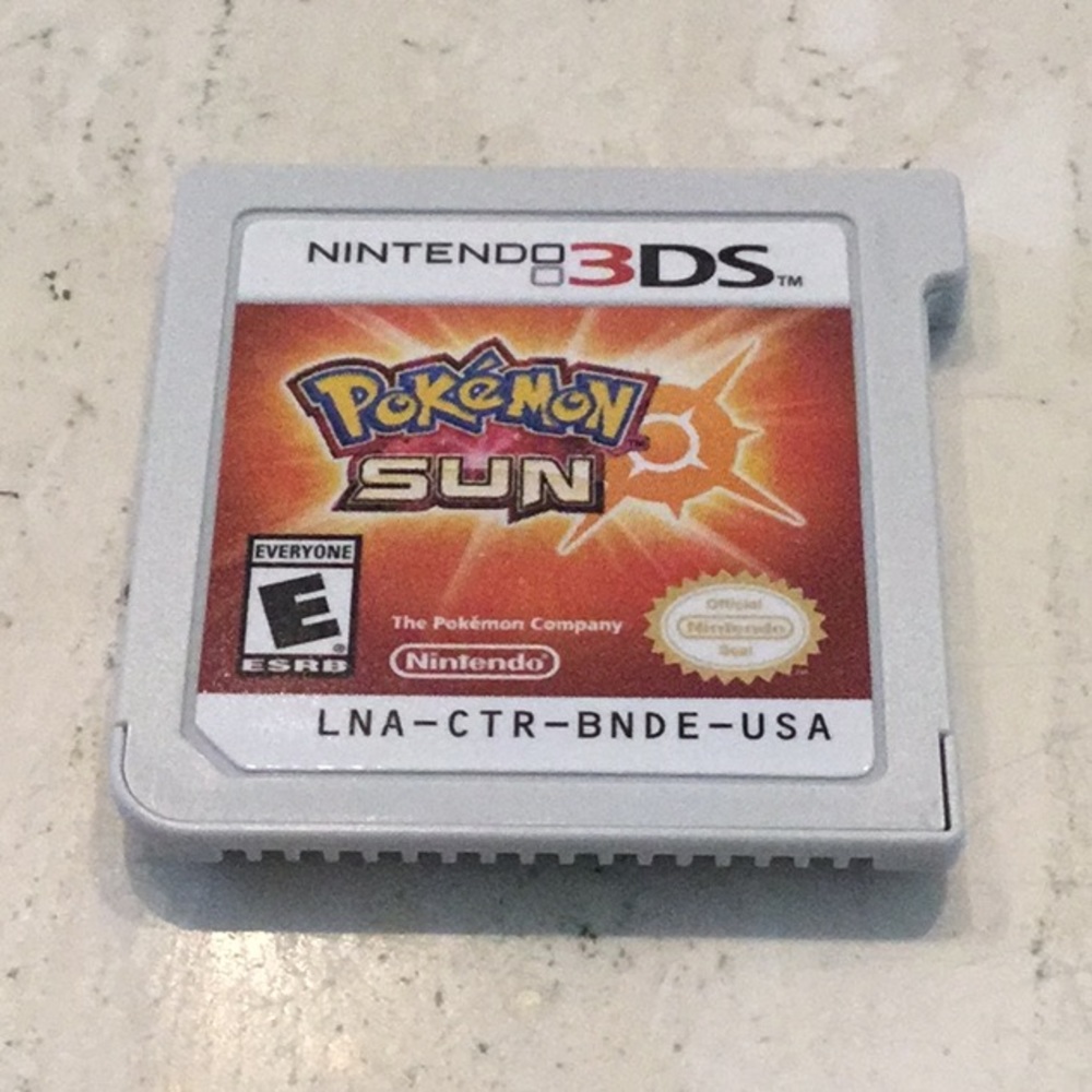Pokemon Sun Nintendo 3DS Game Authentic Complete CIB - Picture 5 of 12